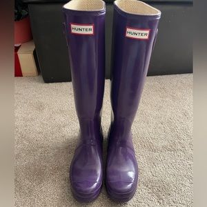 Women’s purple Hunter rain boots. Sz.8